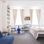 Fabulous Studio Near Center