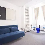 Fabulous Studio Near Center